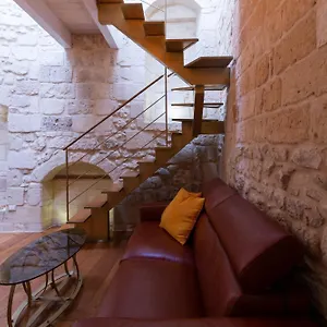 https://le-nicchie-luxury-rooms.lecce-hotels.com